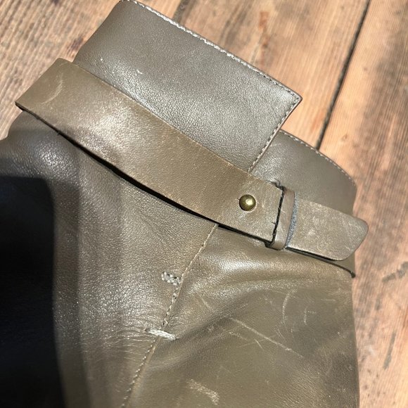 Classic Olive leather ankle boot with stacked 2.5" wood heel. - Picture 3 of 4